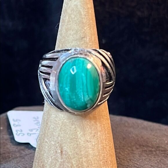 Artisan Made Malachite Ring in 925 Sterling Silver 8.5 - Picture 1 of 10